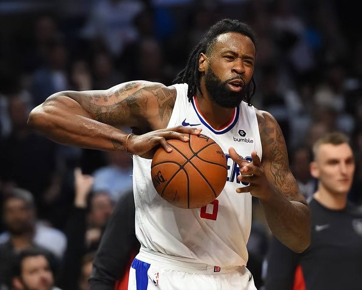 包含洛杉矶快船今夜远射贴柱，志在NBA总决赛名次提升，信心回归，资深球员宣示担当的词条