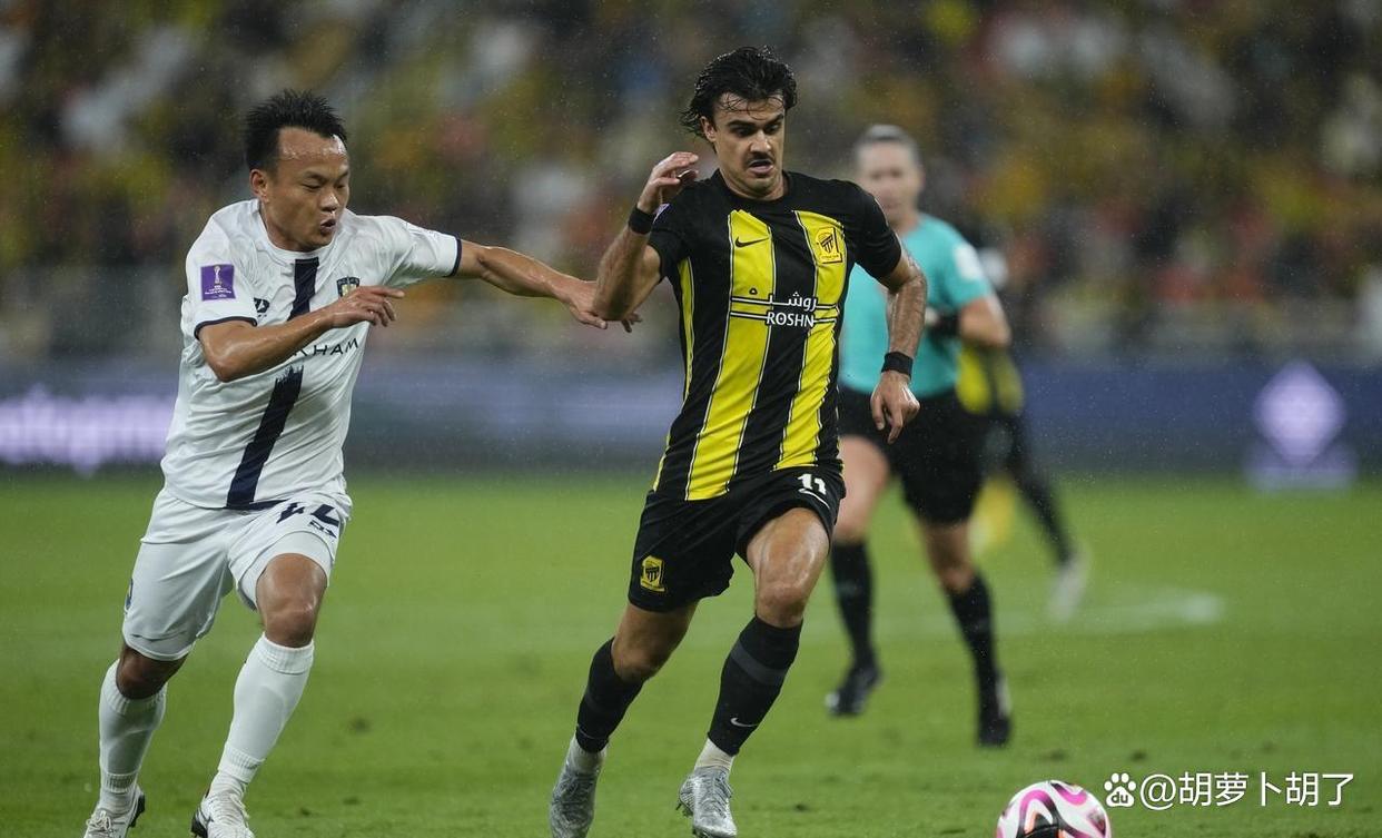 包含赛后体能课后，拜仁慕尼黑豪取连胜备战中超，震撼外界，年轻球员得到机会的词条